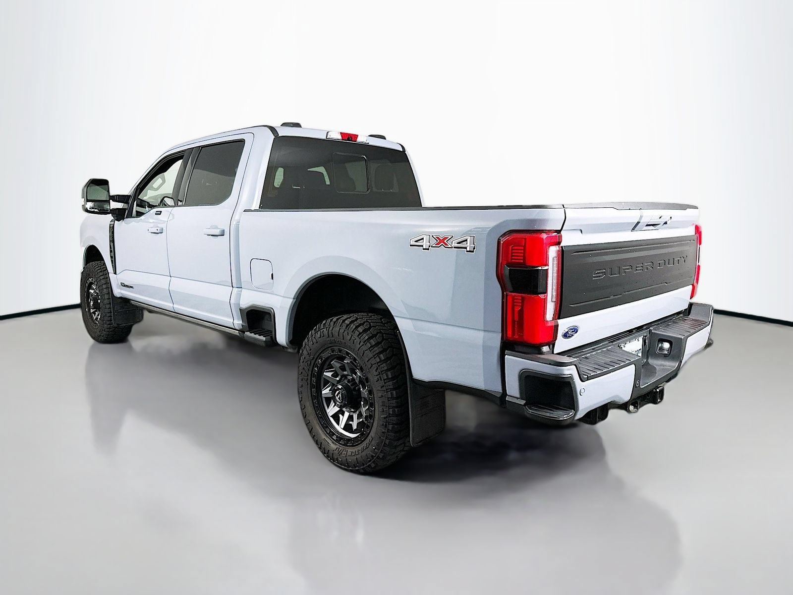 Used 2025 Ford F350 Platinum AWD/4WD image 6