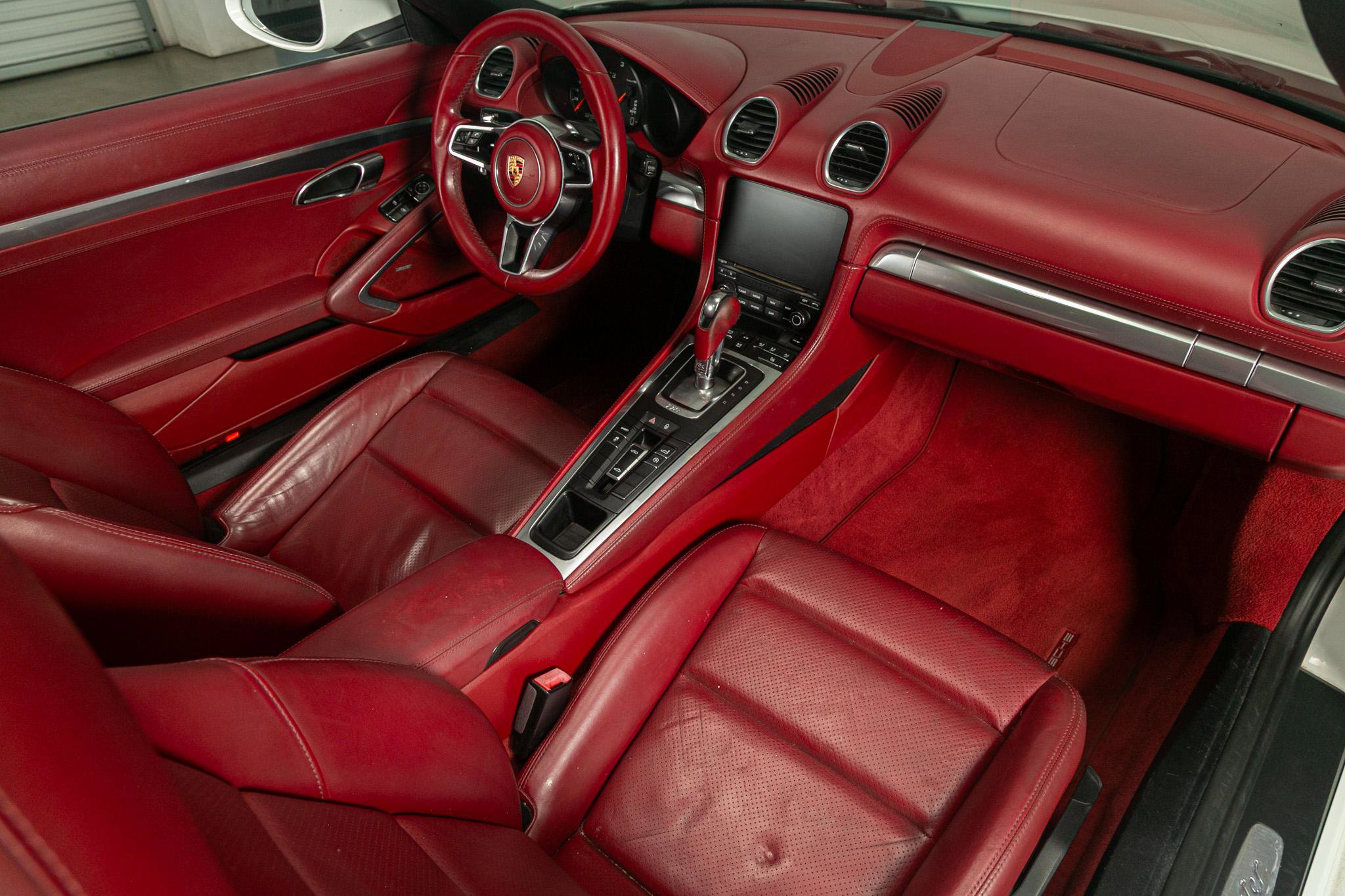 Used 2017 Porsche 718 Boxster RWD image 24