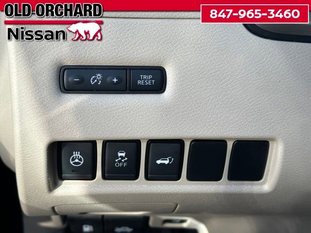Used 2018 Nissan Murano Platinum w/ Cargo Package AWD/4WD image 17