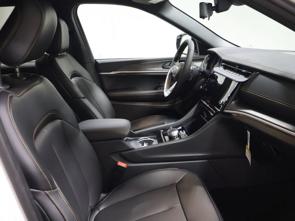 New 2026 Jeep Grand Cherokee Limited AWD/4WD image 18