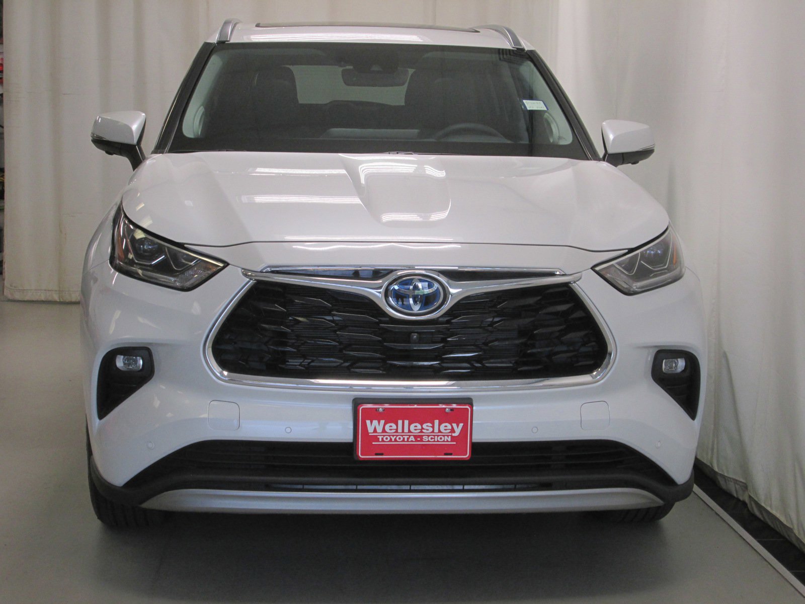 Used 2023 Toyota Highlander Platinum AWD/4WD image 4