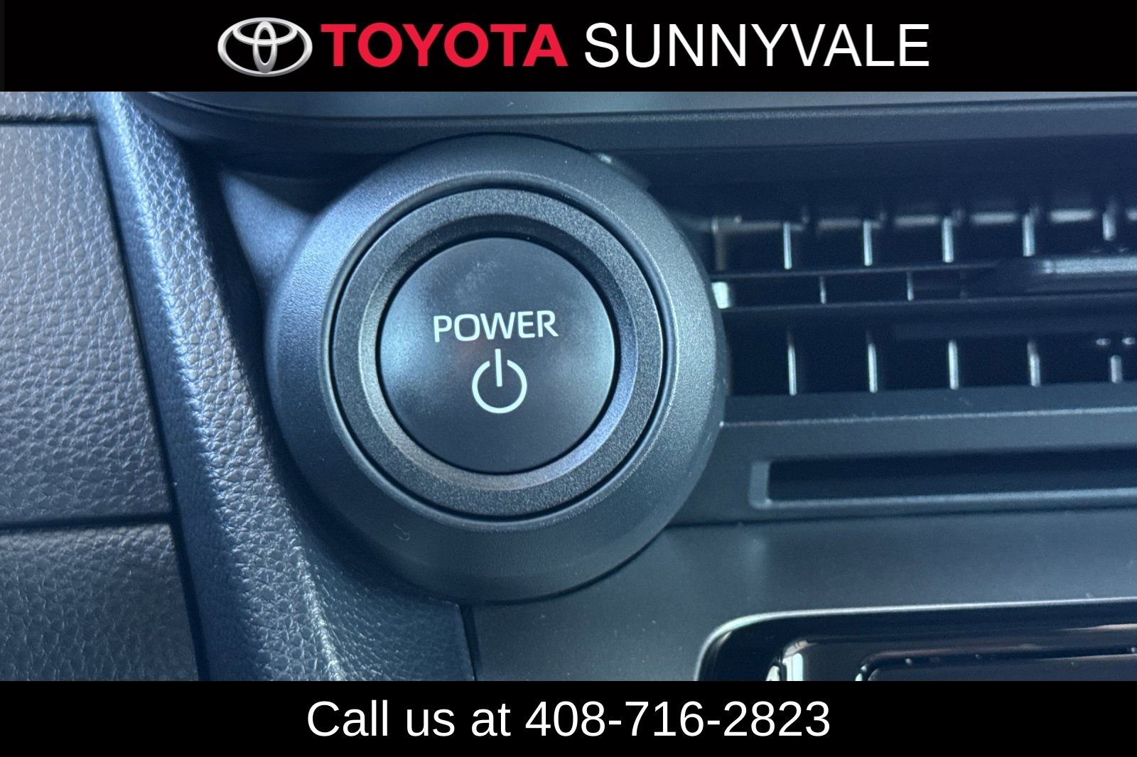 Used 2025 Toyota Prius LE image 26