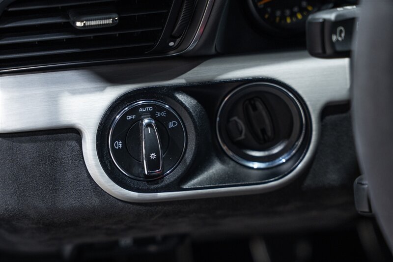 Used 2018 Porsche 911 GT3 RWD image 59