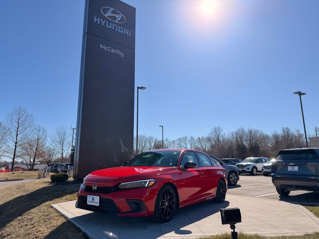 Used 2023 Honda Civic Sport image 1