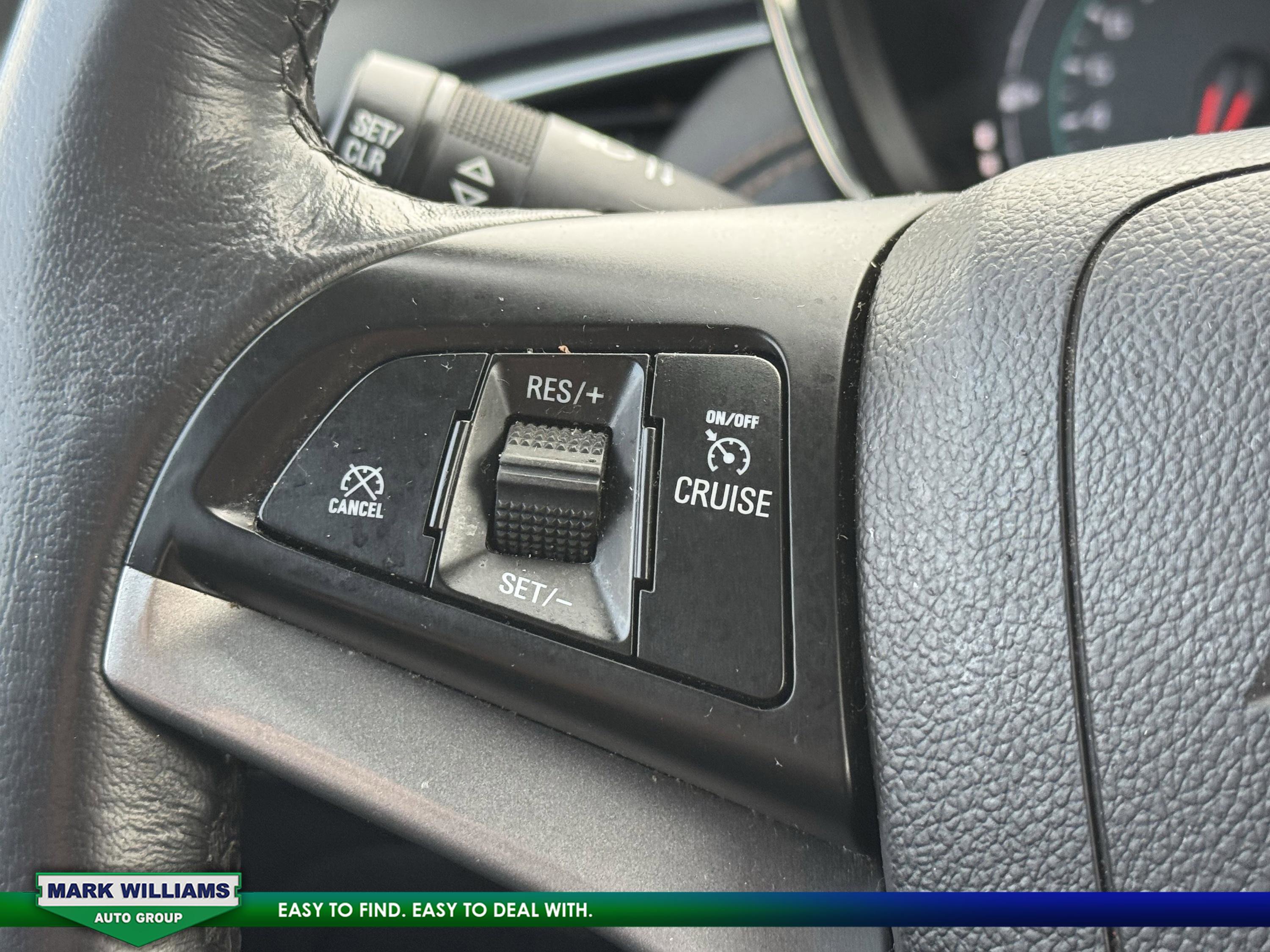 Used 2022 Chevrolet Trax LT w/ Midnight Edition image 7