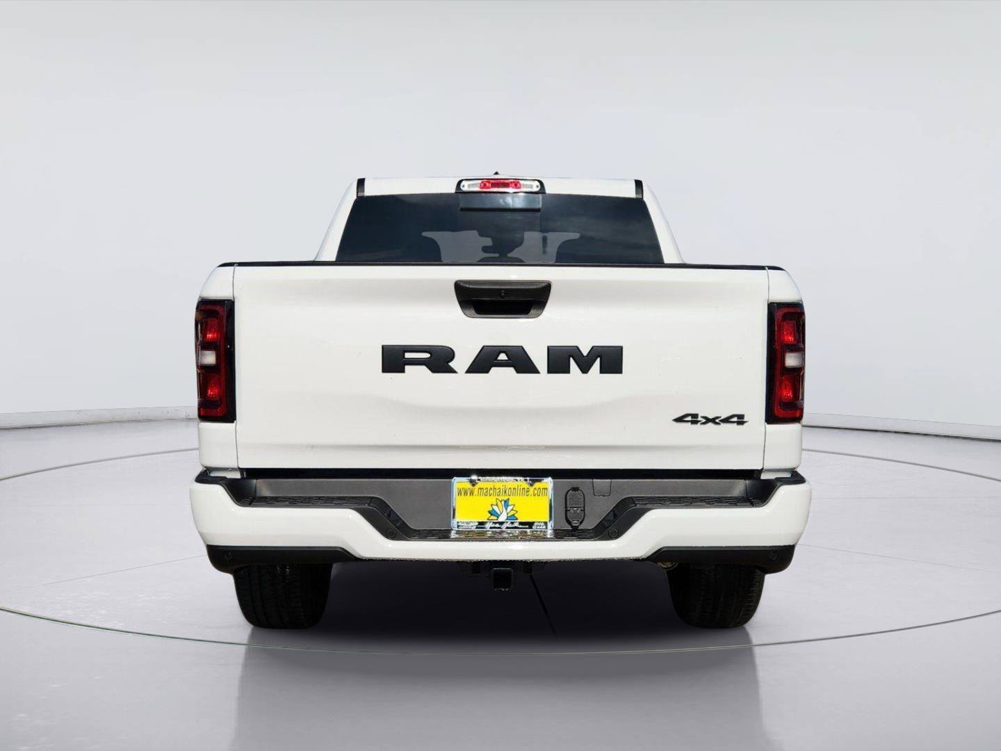 New 2026 RAM 1500 Express AWD/4WD image 4
