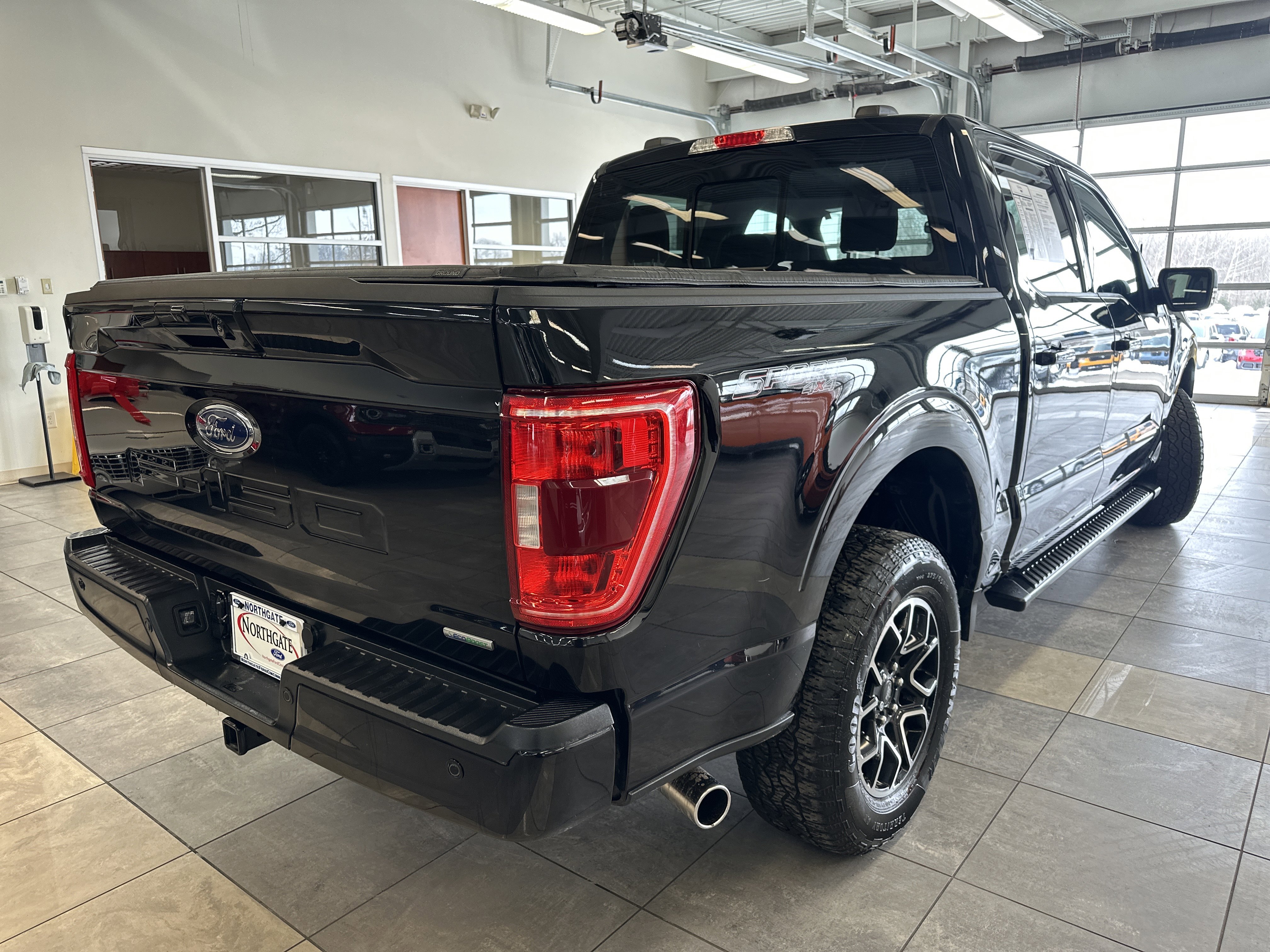 Used 2023 Ford F150 XLT w/ Equipment Group 302A High image 16