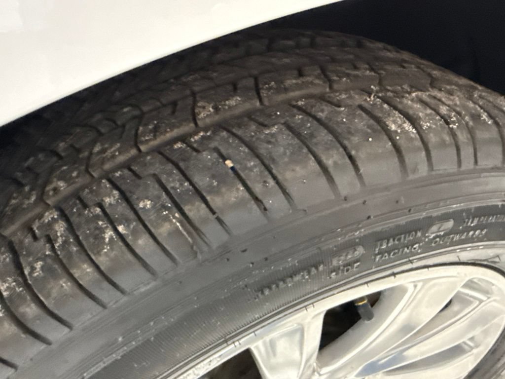 Used 2019 Buick Envision Essence w/ LPO, Road Trip Package FWD image 41
