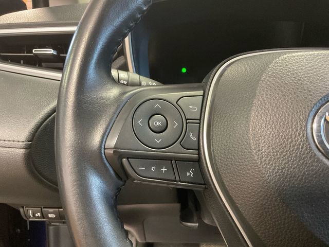 Used 2023 Toyota Corolla Cross XLE image 23