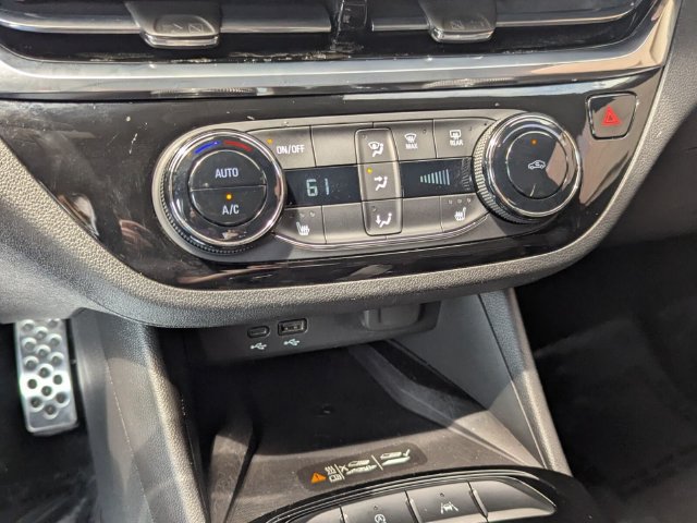 Used 2024 Buick Envista Sport Touring w/ Convenience I Package FWD image 25