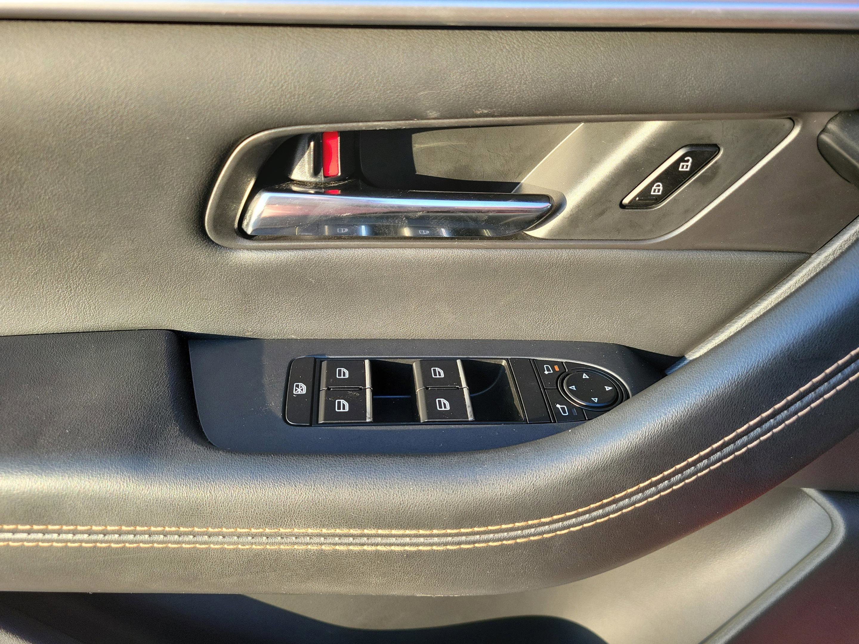 Used 2024 MAZDA CX-90 3.3 Turbo w/ Preferred Package image 18