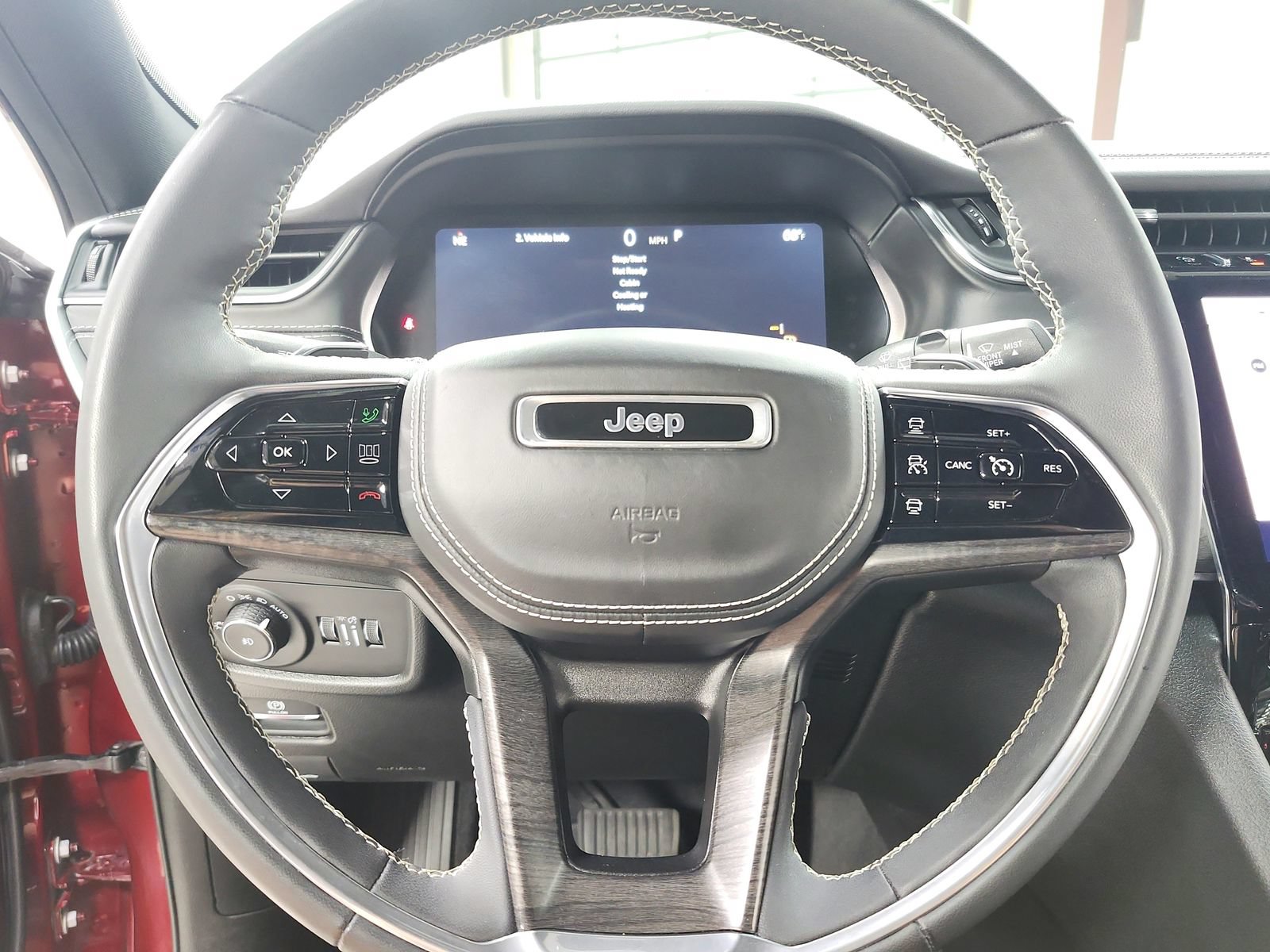 Used 2023 Jeep Grand Cherokee Overland AWD/4WD image 25