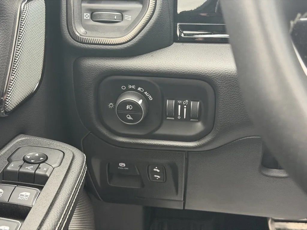 Used 2026 RAM 1500 Rebel w/ G/T Package image 14