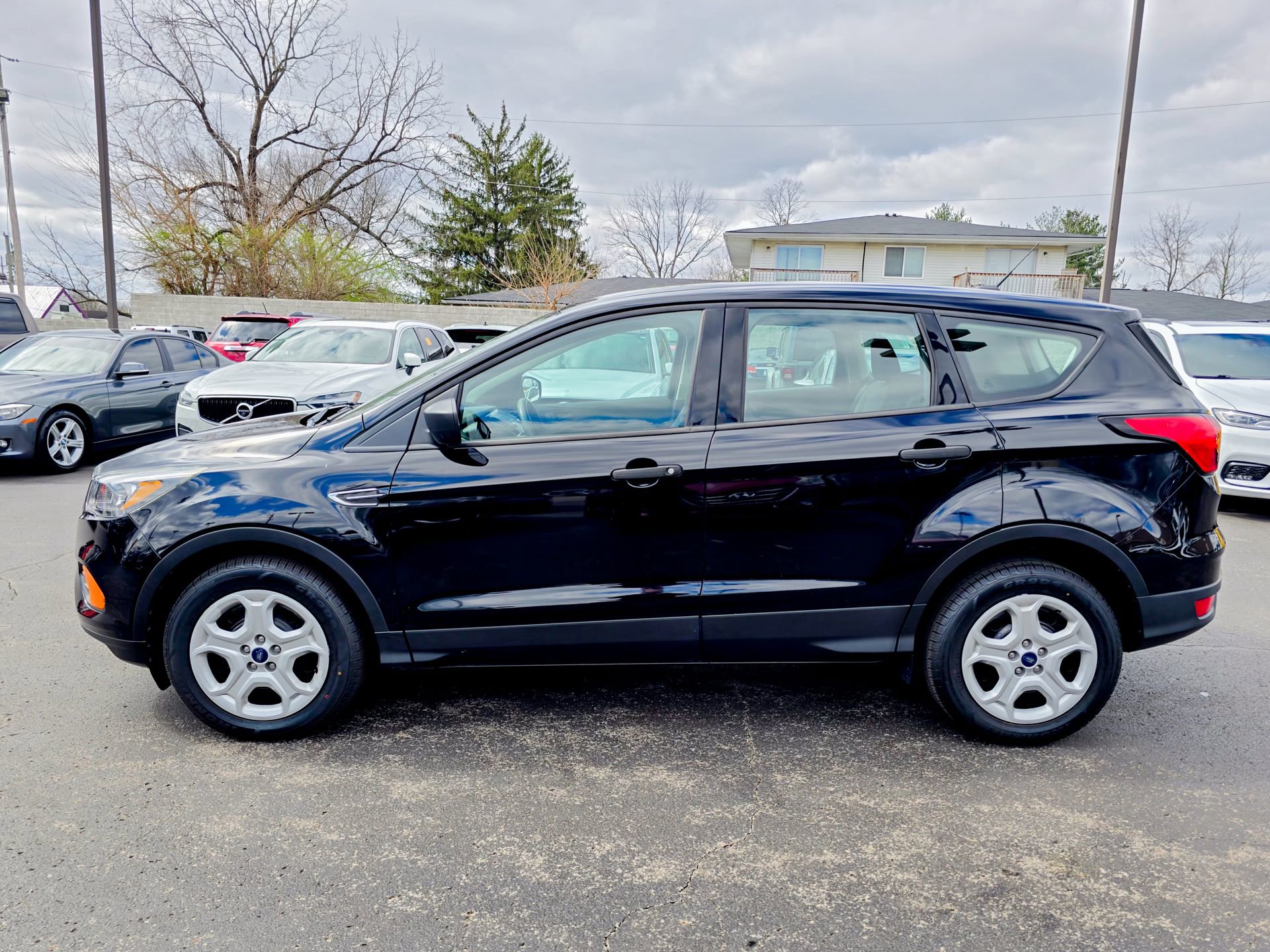 Used 2019 Ford Escape S image 10