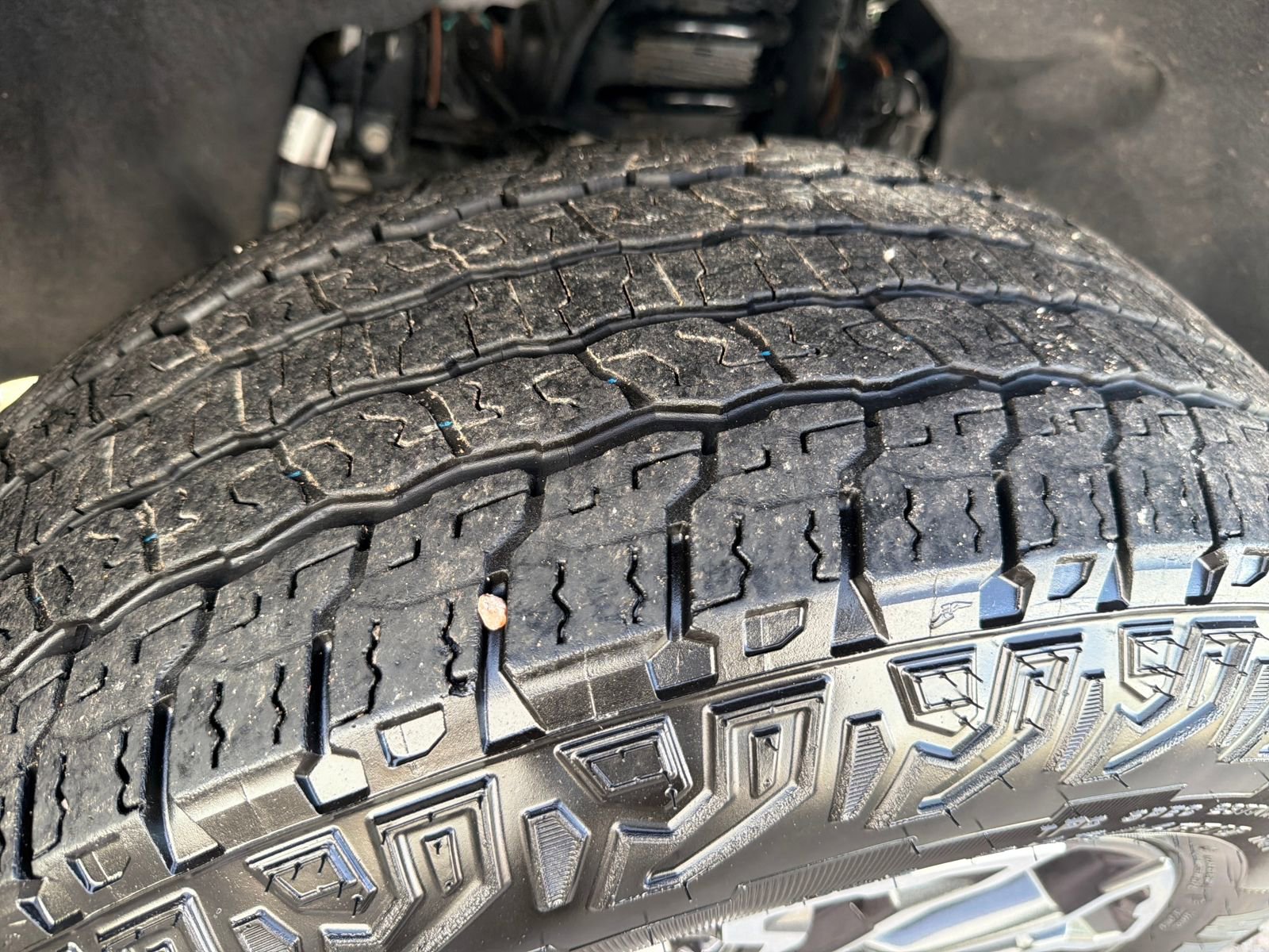 Used 2023 GMC Canyon AT4 image 12