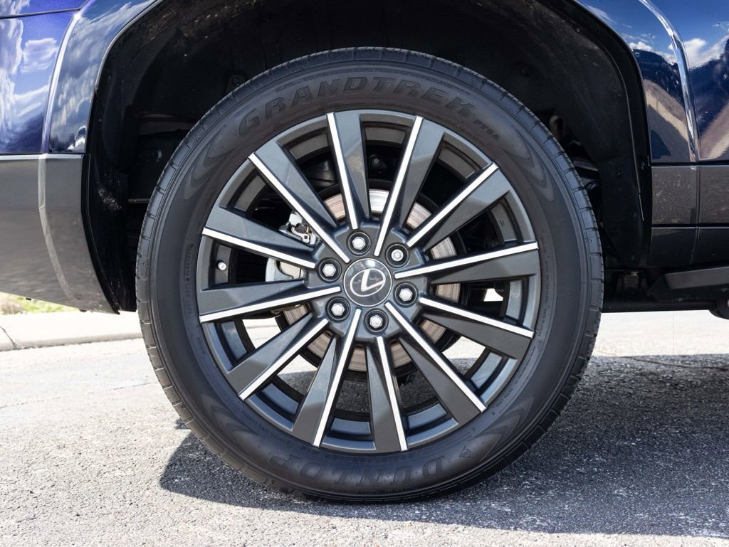 Used 2024 Lexus GX 550 w/ Accessory Package (2T) image 69