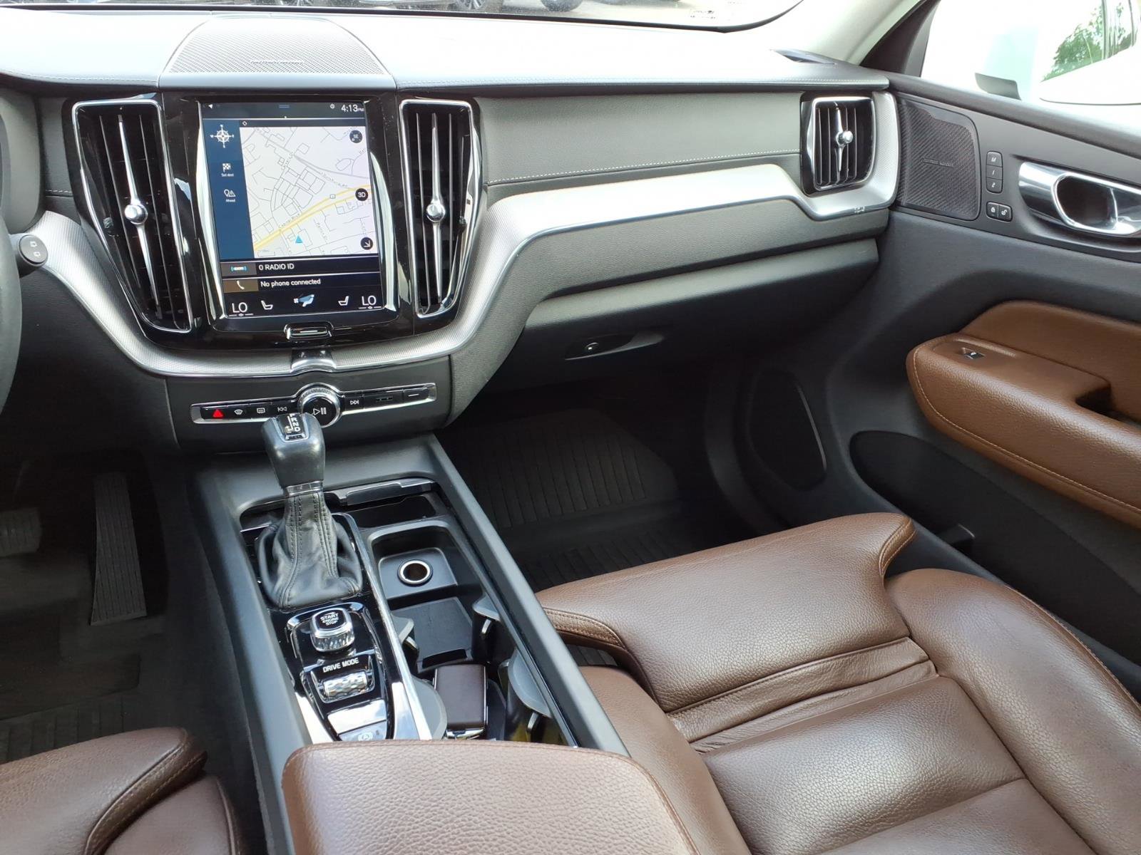 Used 2019 Volvo XC60 T5 Inscription w/ Protection Package FWD image 14