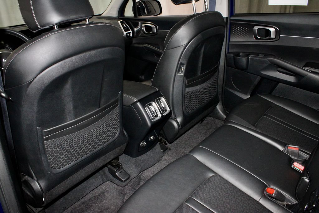 Used 2023 Kia Sorento S FWD image 22