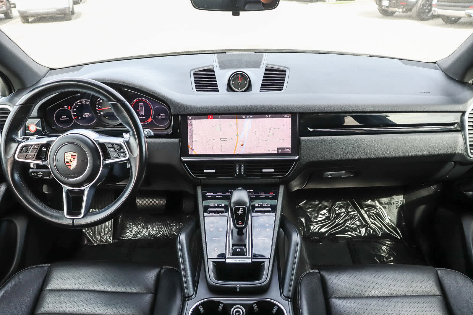 Used 2021 Porsche Cayenne w/ Driver Memory Package image 11