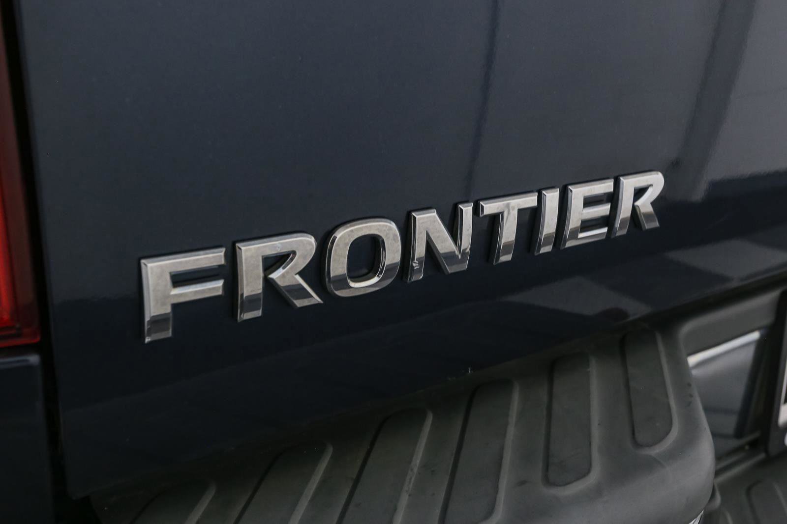 Used 2015 Nissan Frontier SV w/ SV Value Truck Package AWD/4WD image 10
