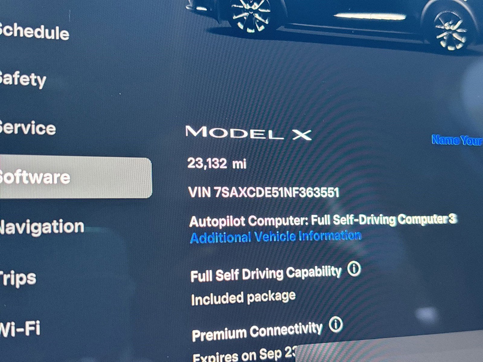 Used 2022 Tesla Model X image 28