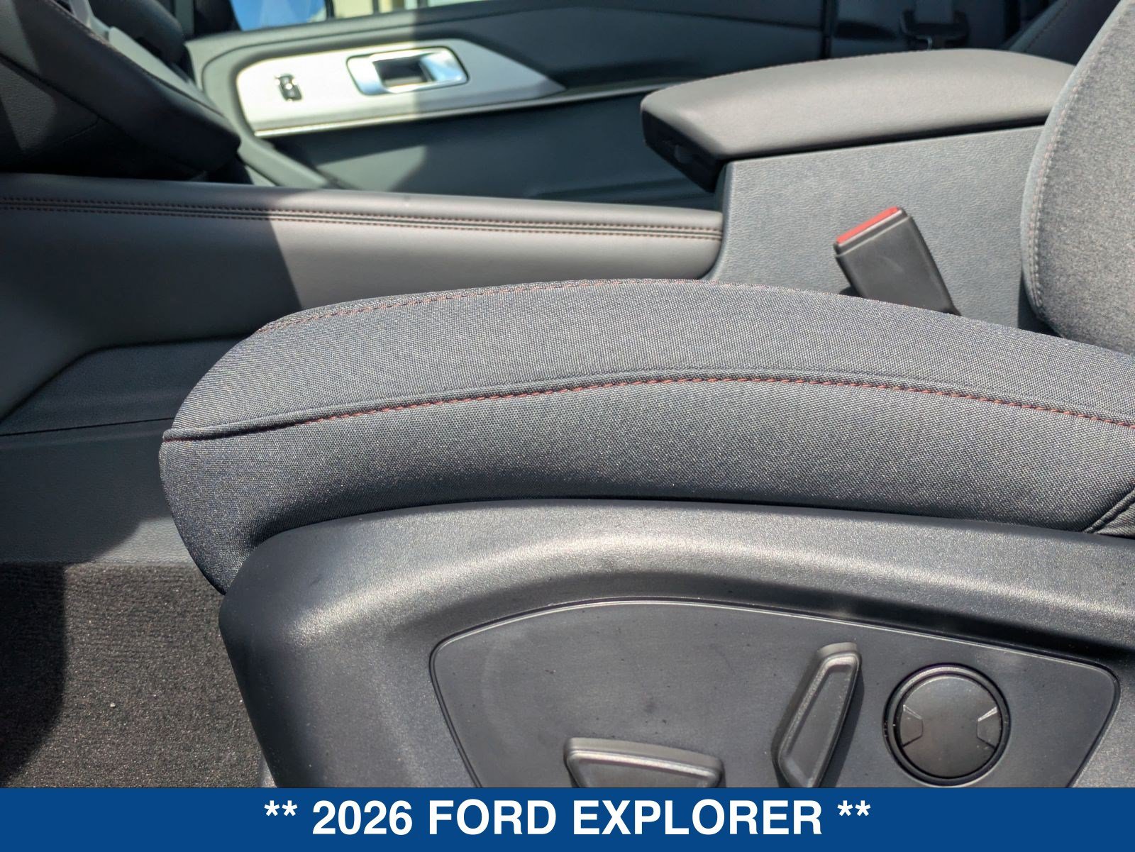 New 2026 Ford Explorer Active RWD image 25