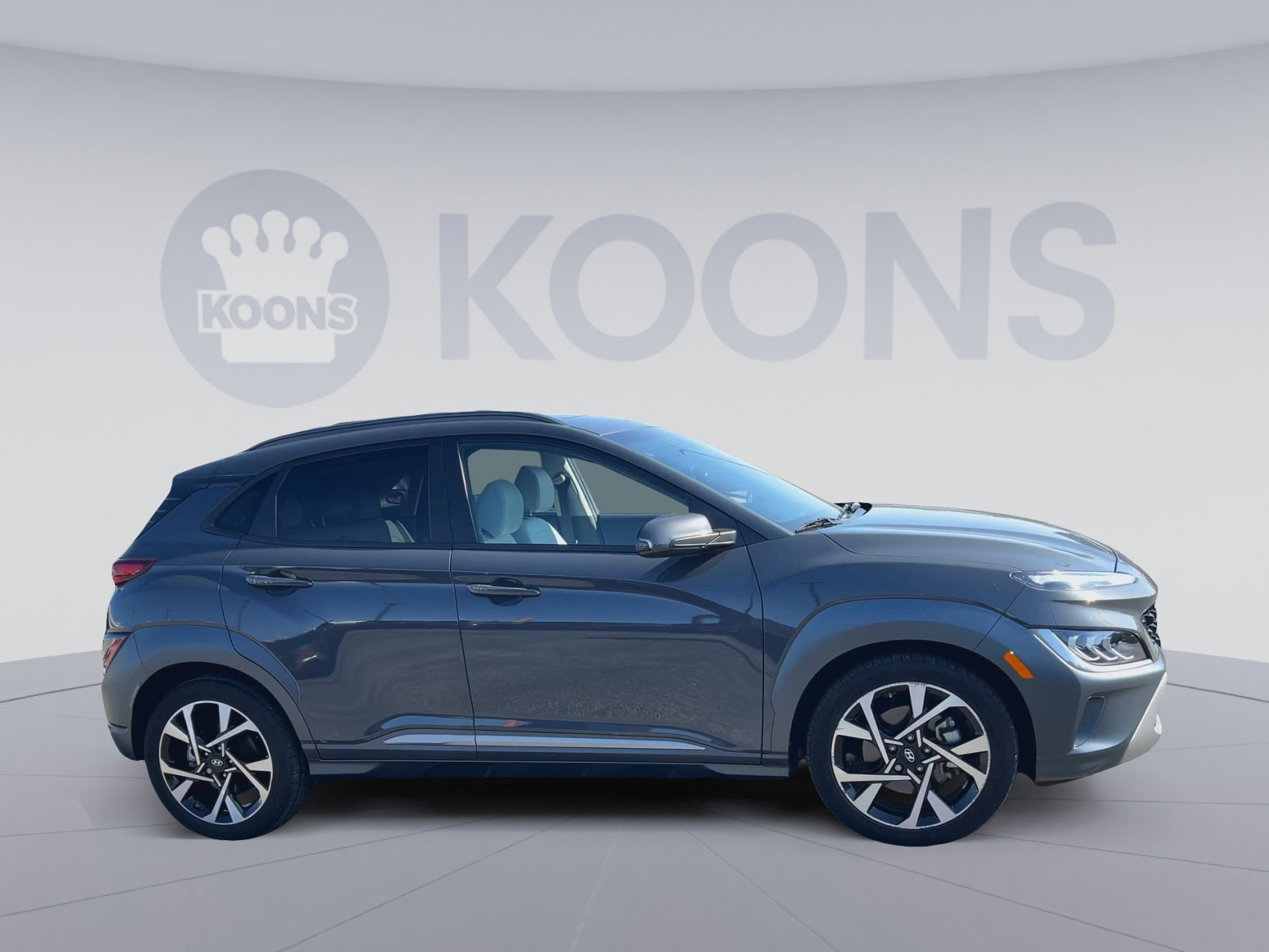 Used 2023 Hyundai Kona Limited AWD/4WD image 2