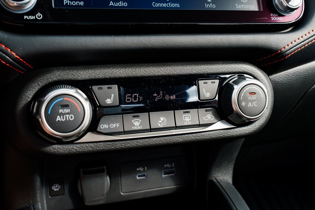 New 2025 Nissan Versa SR w/ Trunk Package image 14