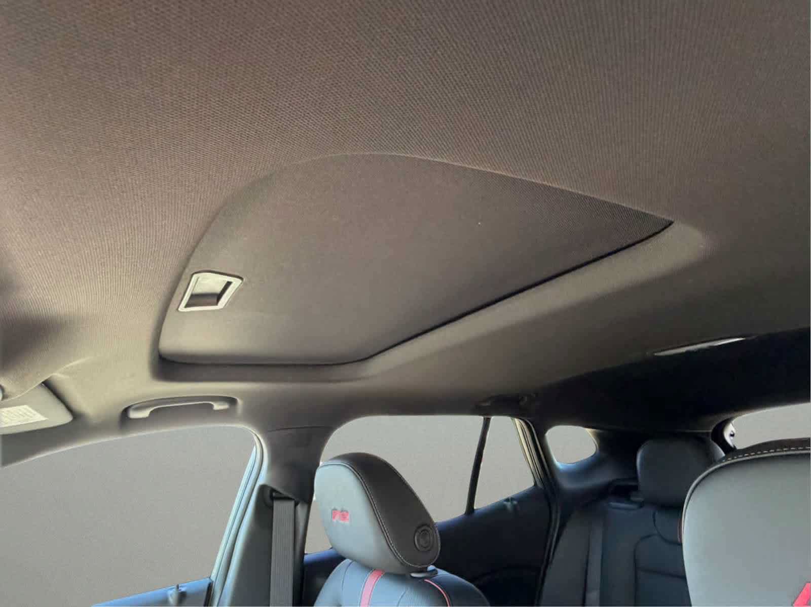 New 2026 Chevrolet Trax RS w/ Sunroof Package FWD image 10