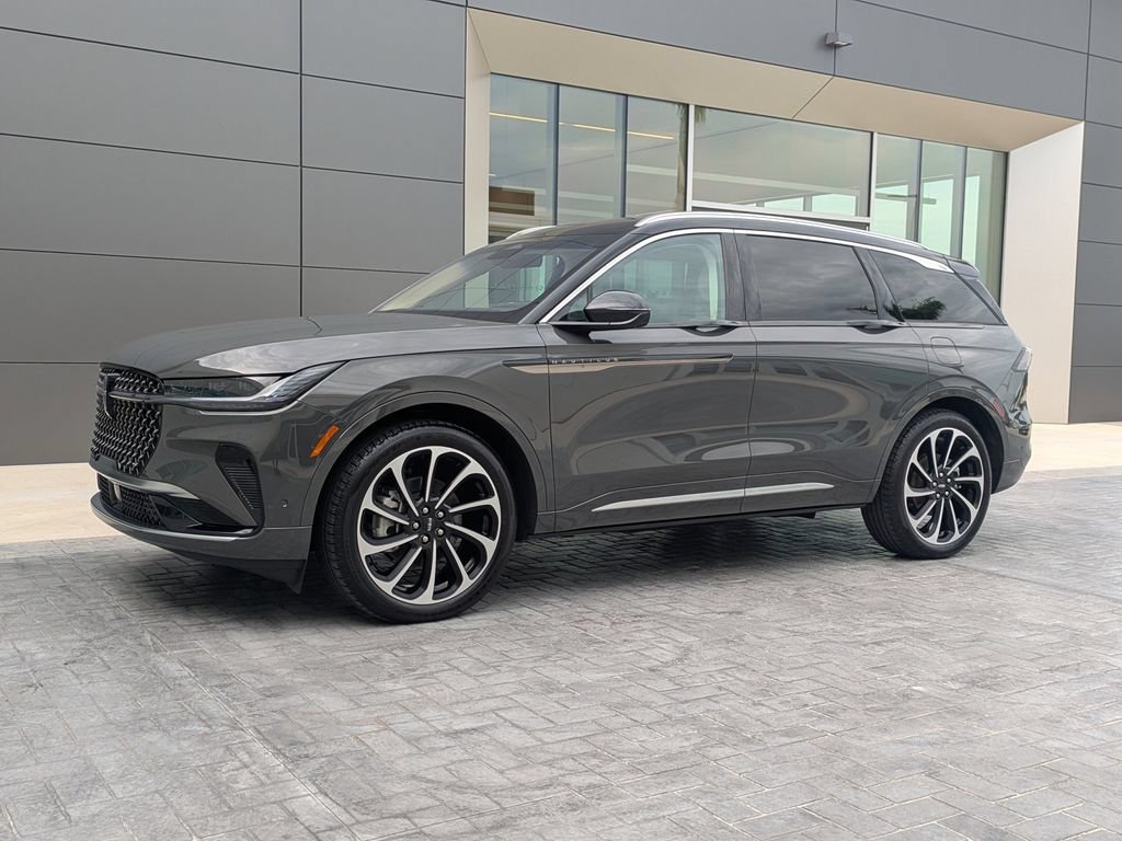 Certified 2024 Lincoln Nautilus Black Label AWD/4WD image 2