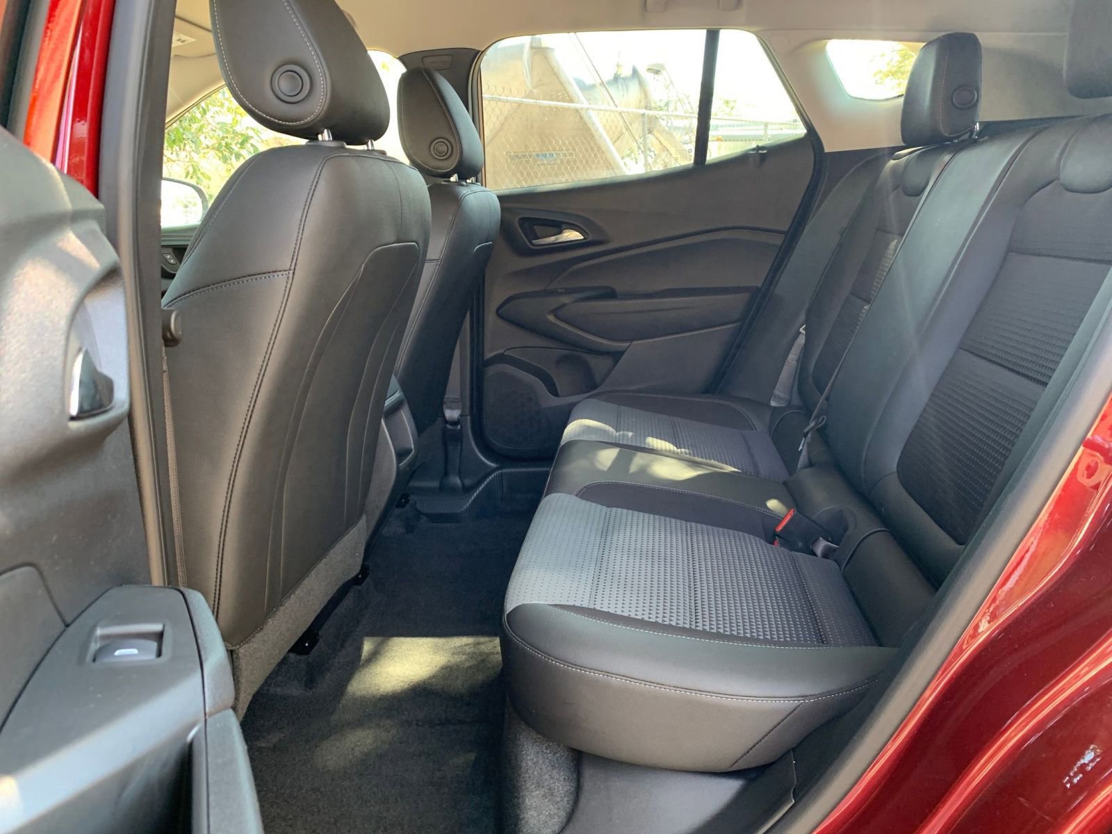 Used 2025 Chevrolet Trax LT image 22