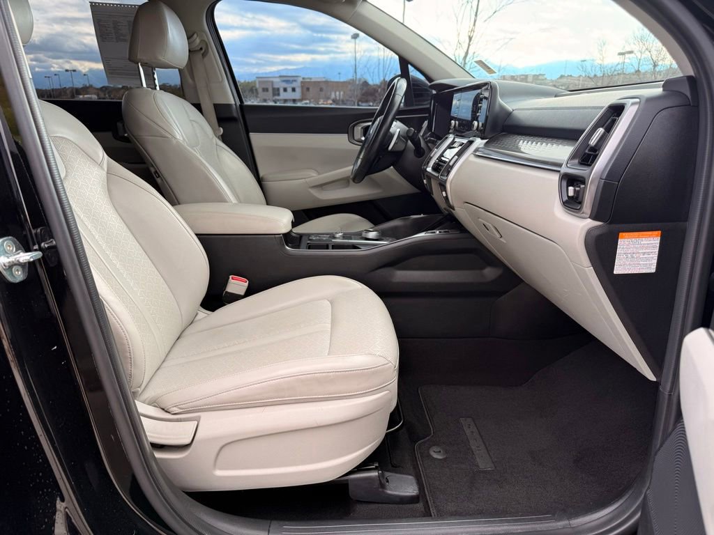 Used 2021 Kia Sorento S FWD image 32