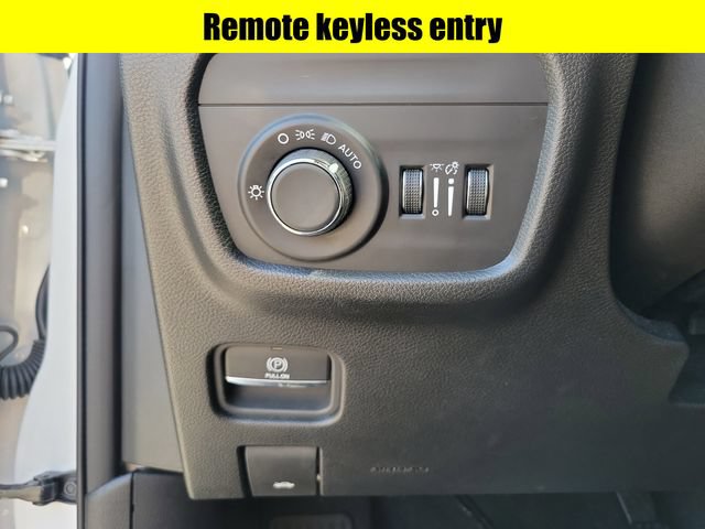 Used 2024 Jeep Grand Cherokee Altitude AWD/4WD image 20