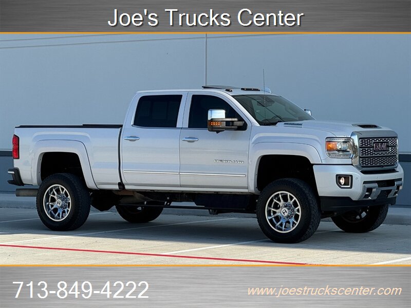 Used 2019 GMC Sierra 3500 Denali w/ Duramax Plus Package AWD/4WD image 10
