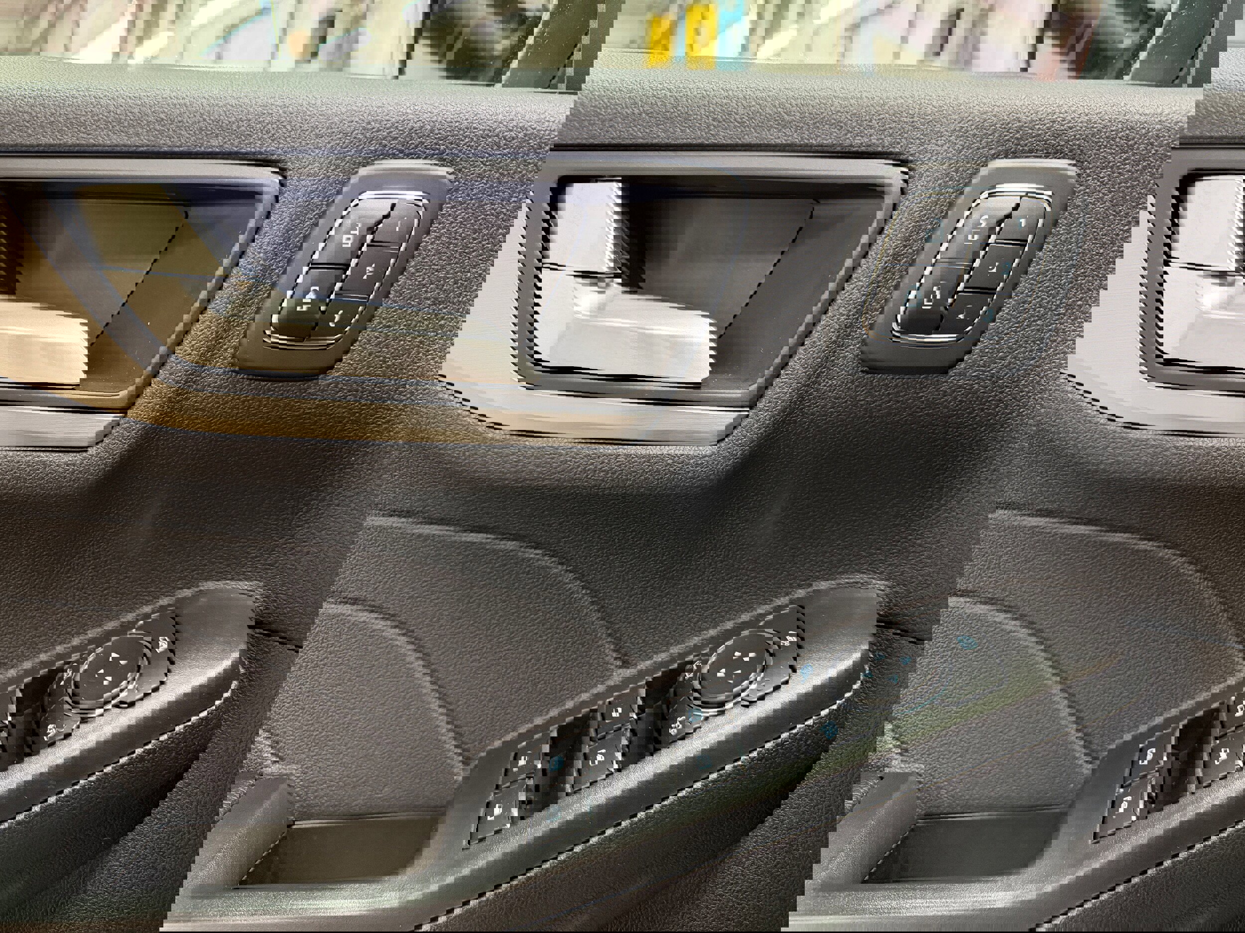 Certified 2022 Ford Escape Titanium image 13