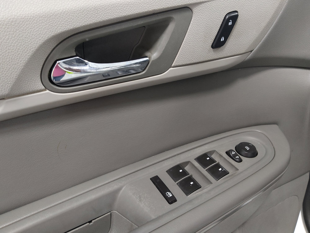 Used 2017 Chevrolet Traverse LS image 27