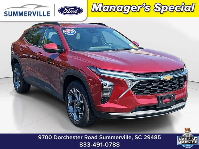 Used 2025 Chevrolet Trax LT w/ LT Convenience Package FWD image 1