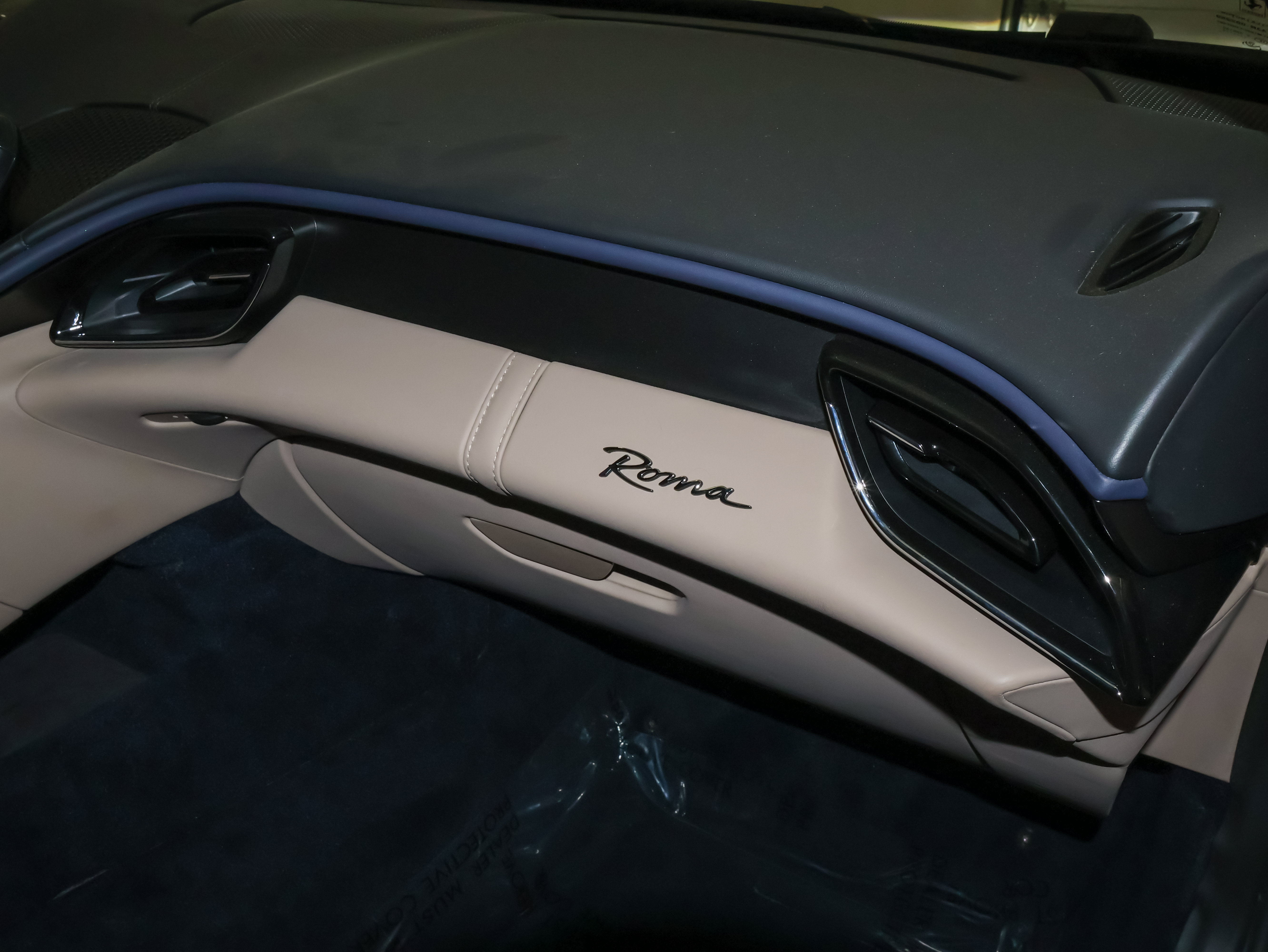Used 2021 Ferrari Roma RWD image 52