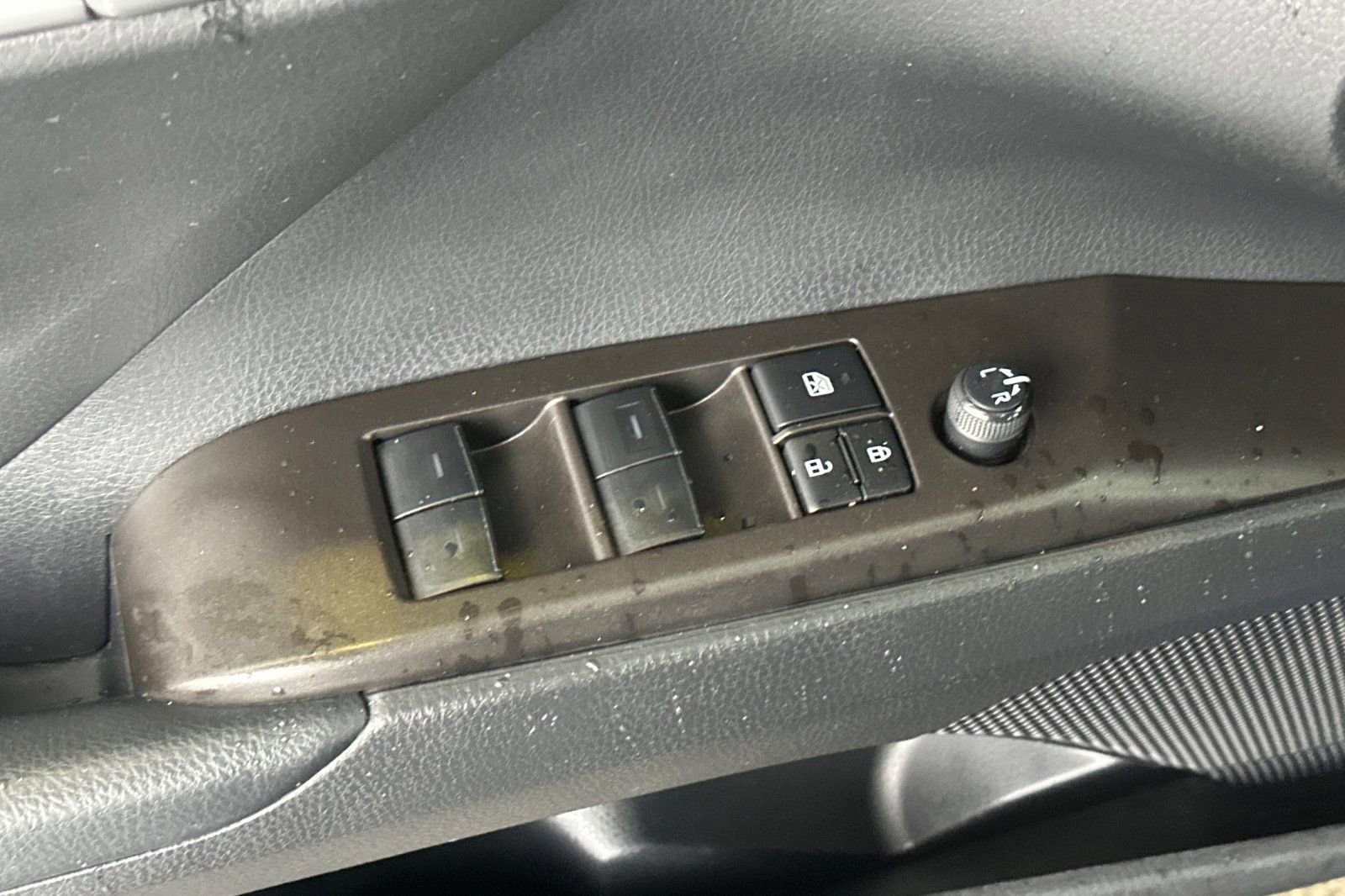 Used 2023 Toyota Camry LE image 11