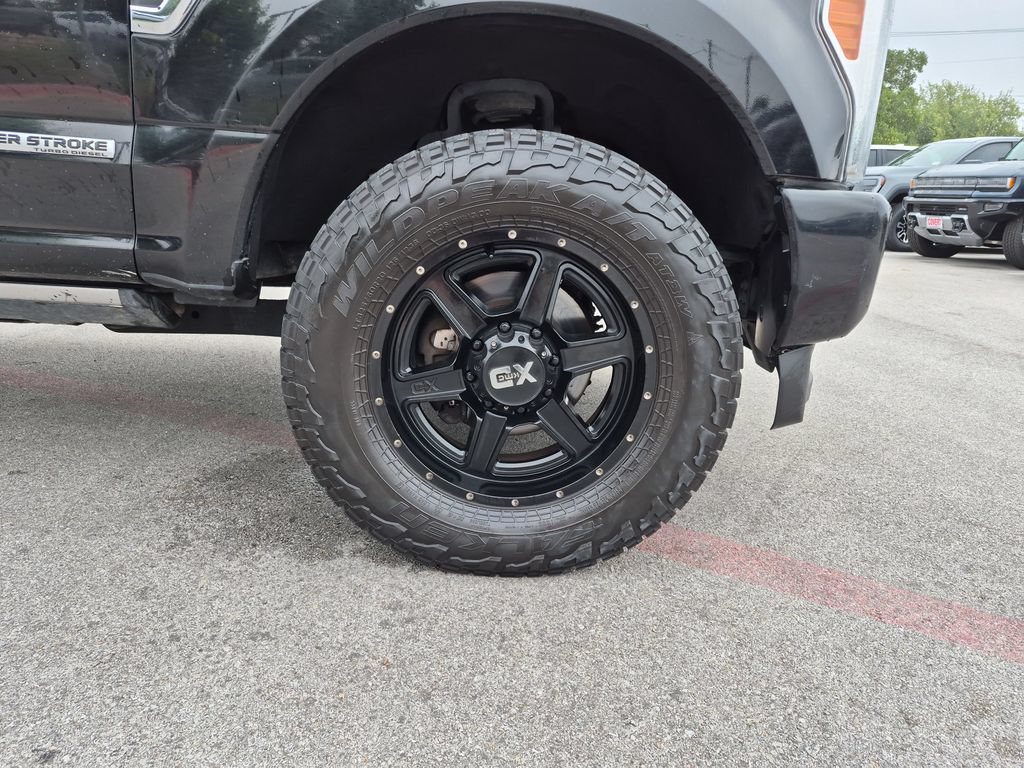 Used 2017 Ford F350 Platinum w/ Platinum Ultimate Package AWD/4WD image 16