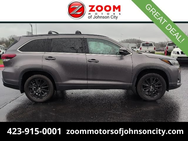 Used 2019 Toyota Highlander SE