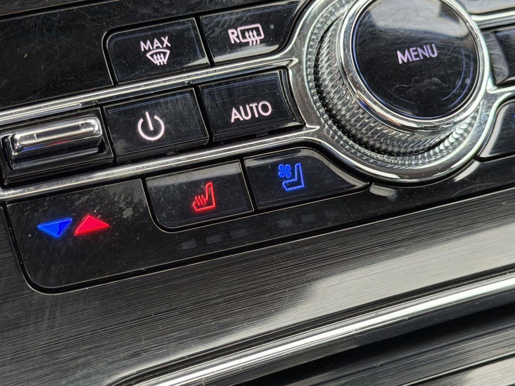 Used 2023 Lincoln Nautilus Reserve image 18