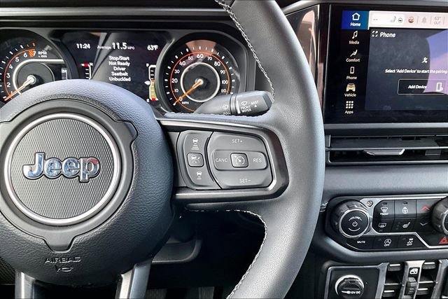 Used 2025 Jeep Gladiator Mojave w/ Convenience Group image 21