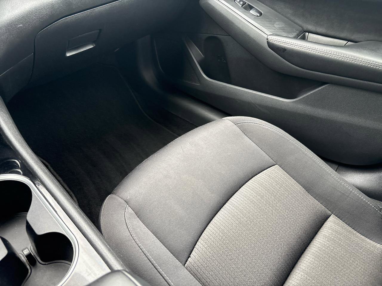 Used 2024 Nissan Altima 2.5 SV FWD image 19