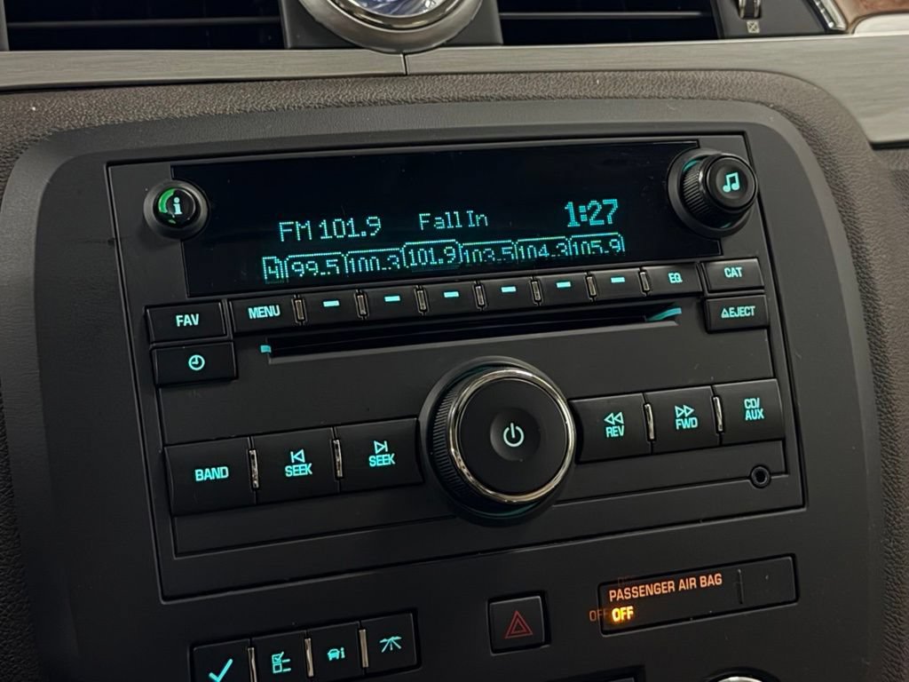 Used 2011 Buick Enclave CXL FWD image 17