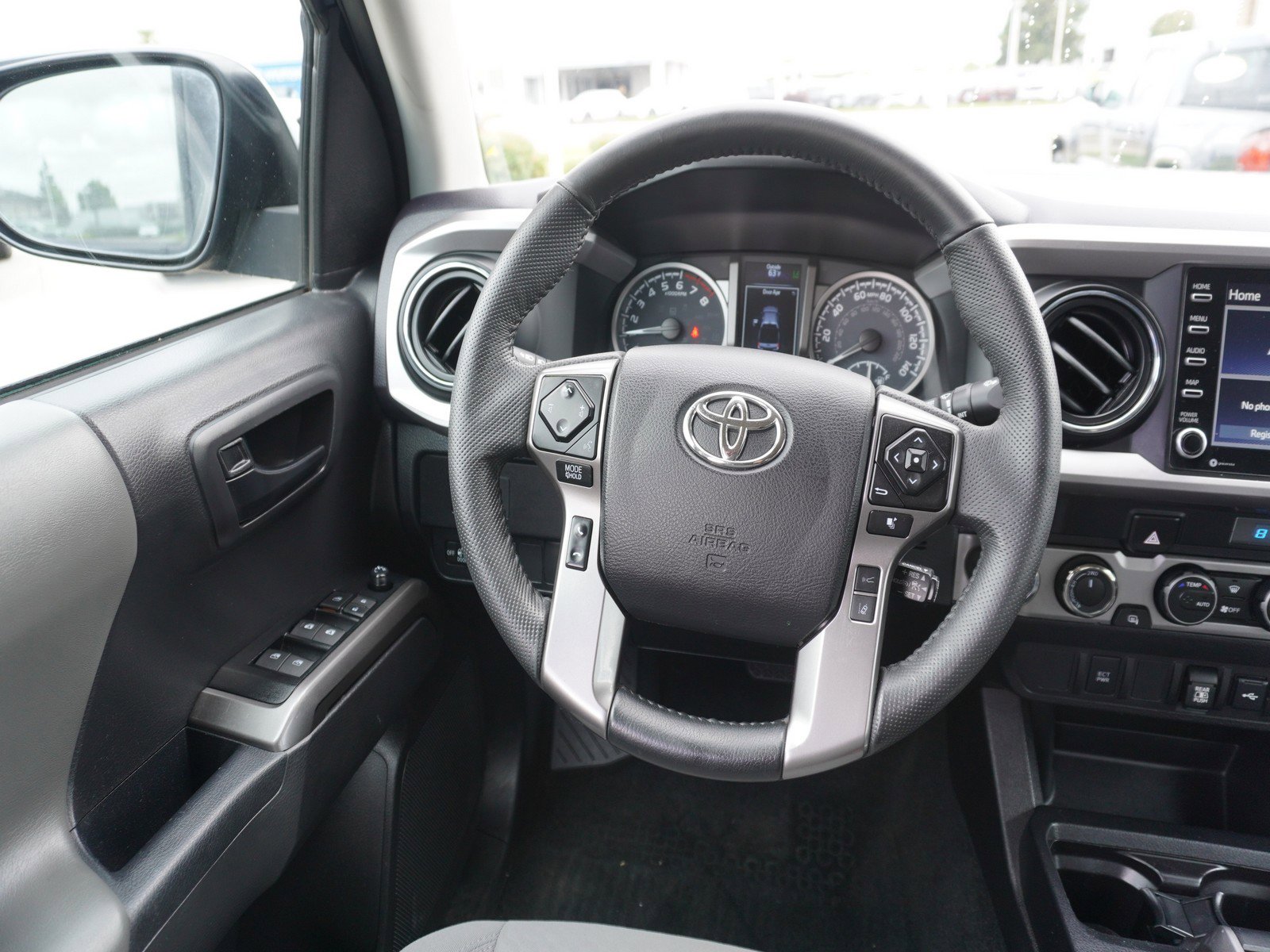 Used 2023 Toyota Tacoma SR5 AWD/4WD image 15