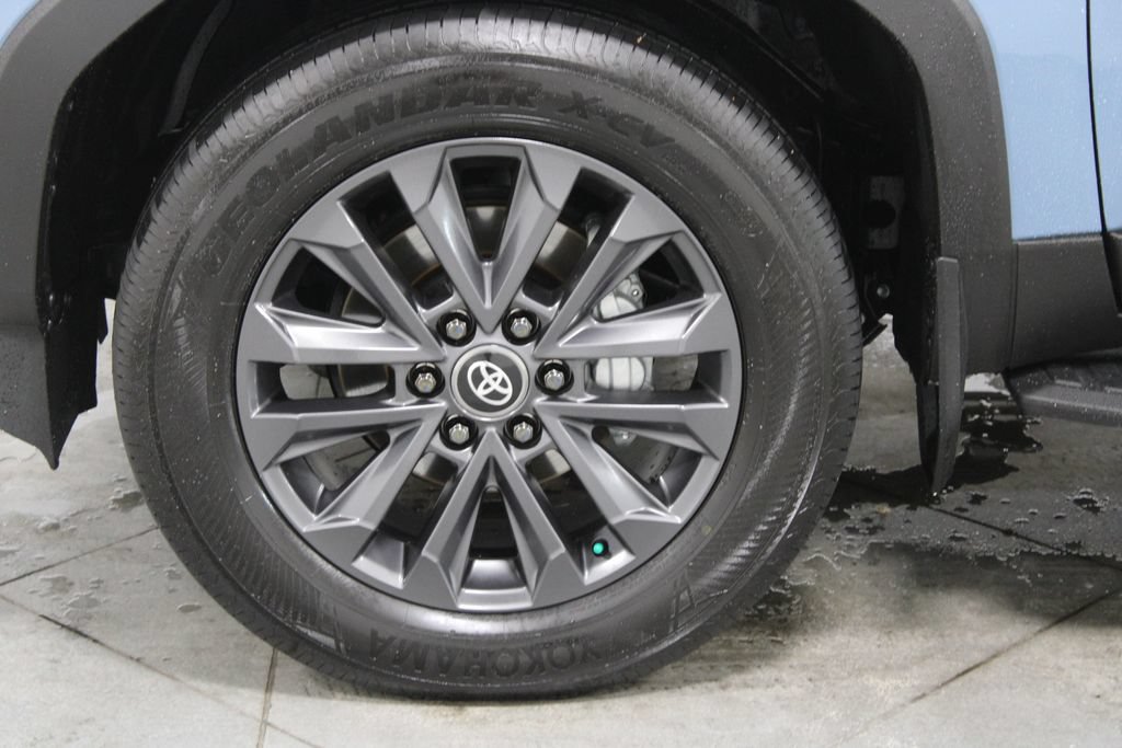 Used 2026 Toyota Land Cruiser w/ Premium Package AWD/4WD image 17