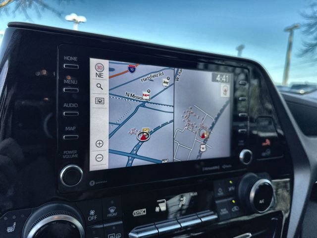 Used 2022 Toyota Highlander XLE image 25