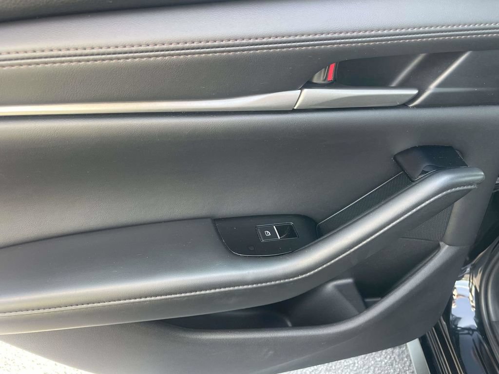 Used 2024 MAZDA MAZDA3 s FWD image 14