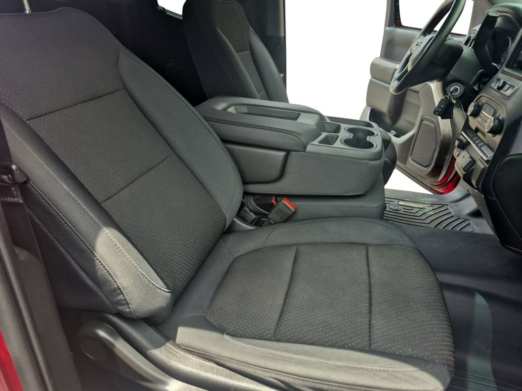 Used 2019 Chevrolet Silverado 1500 Custom w/ Custom Convenience Package AWD/4WD image 15